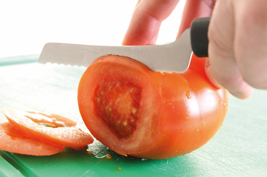 Couteau à Tomates Inox - Dentelé 110mm - 230mm