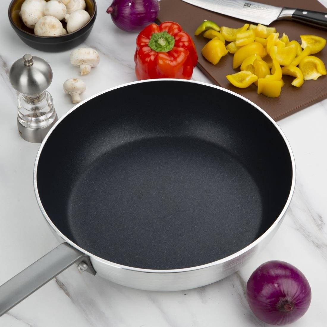 Vogue Aluminium Anti-aanbak Teflon Platinum Plus Sauteerpan 32cm