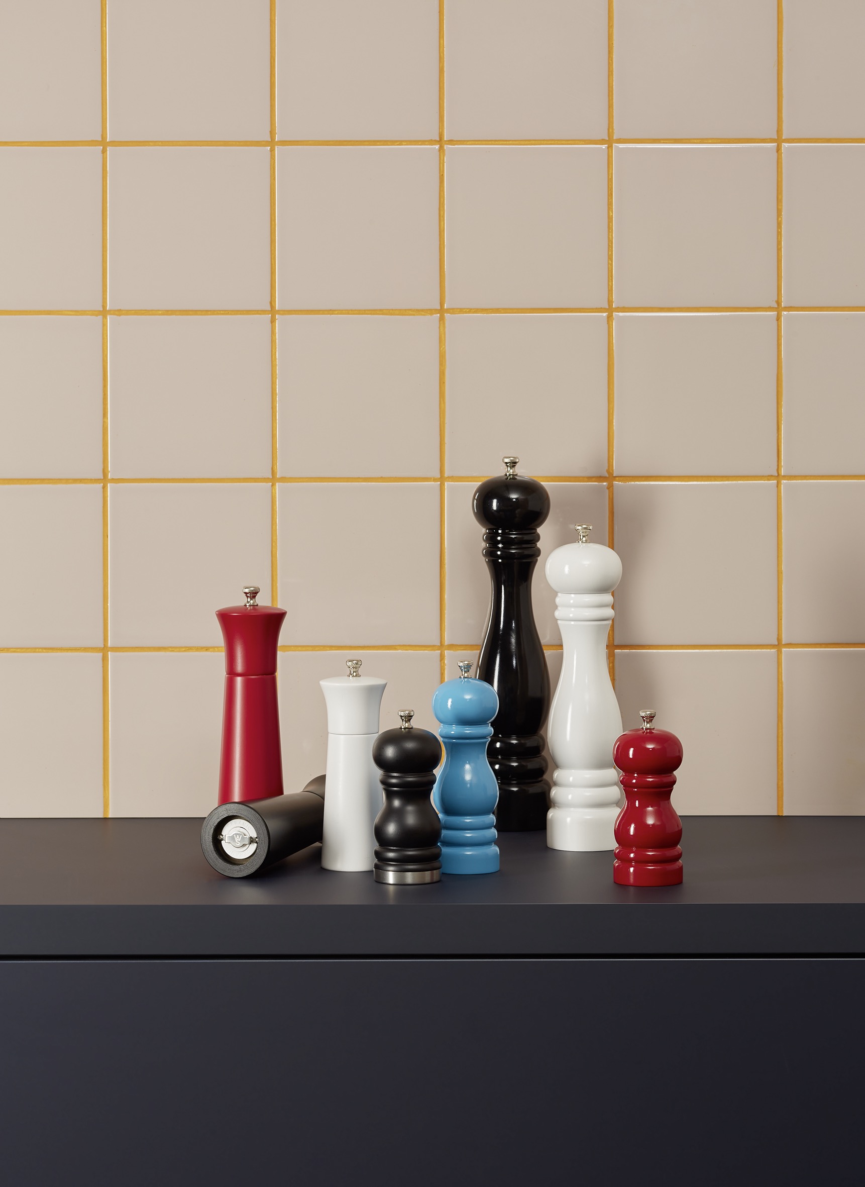 Pepermolen met keramisch maalwerk CLASSIC MILL, hoogte 25 cm, wit glanzend, hout