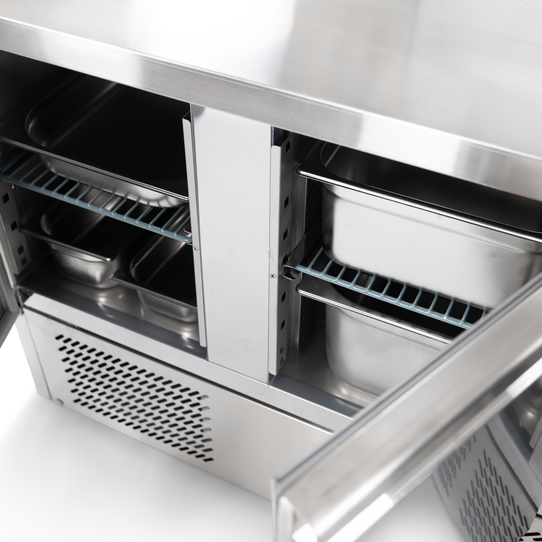 Kühlwerkbank 3-türig - Edelstahl - 137x70x(h)85 cm