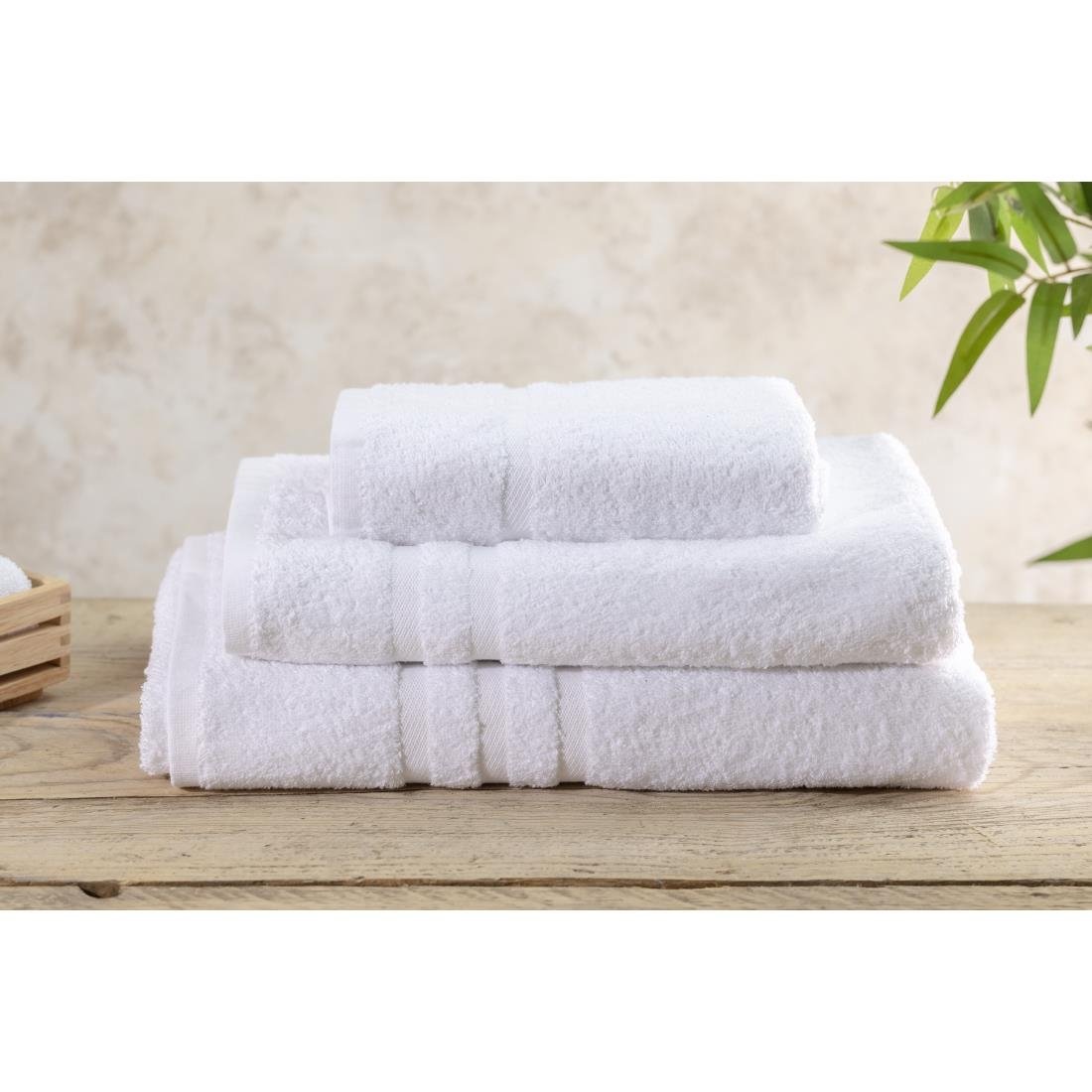 Mitre Comfort Nova handdoek wit 50x90cm