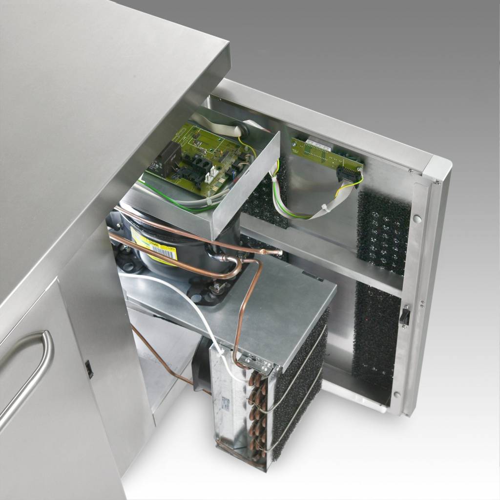 Comptoir Réfrigérateur | INOX | 3 Portes | Gram GASTRO 08 K 2408 CSG A DL | DL | DR | L2 | 865L | 2340x800x885 | 950(h)mm