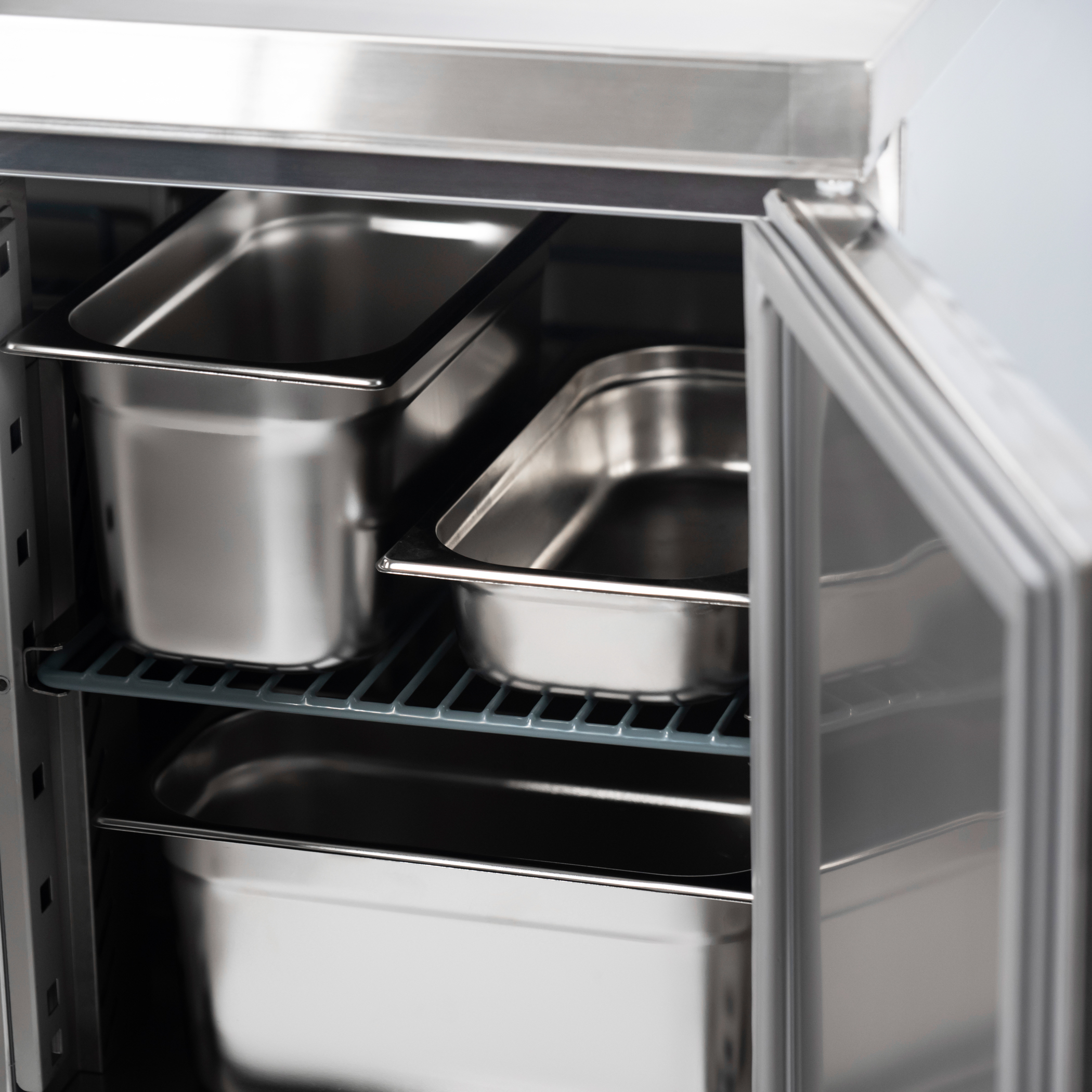 Kühlwerkbank 3-türig - Edelstahl - 137x70x(h)85 cm