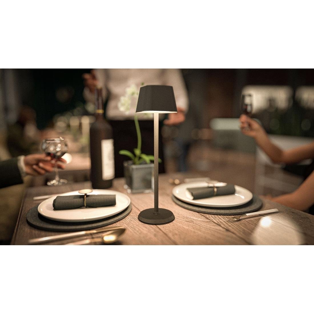 Lampe de table LED noire à intensité variable Securit Georgina avec câble de chargement magnétique
