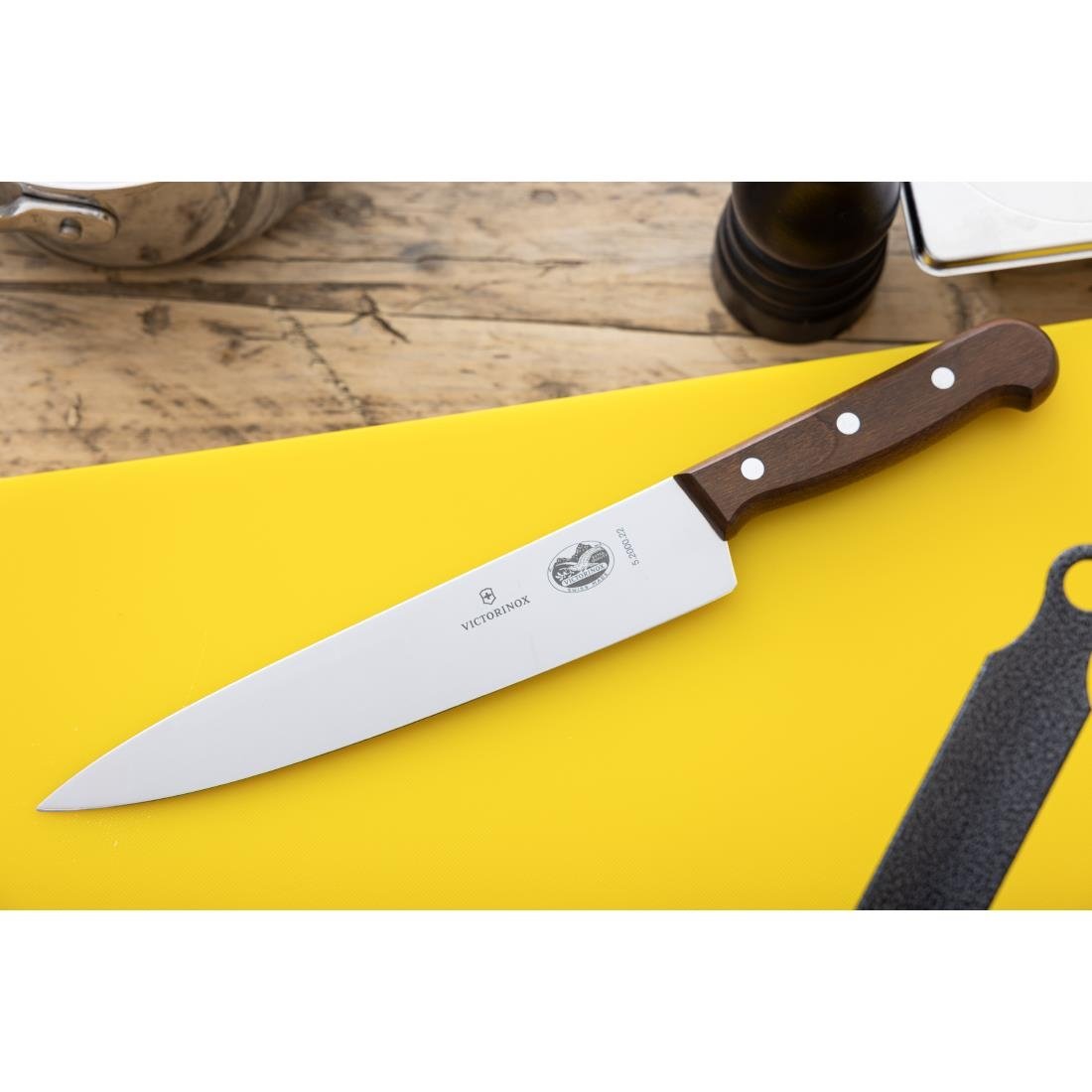 Couteau à découper avec manche en bois Victorinox 22 cm