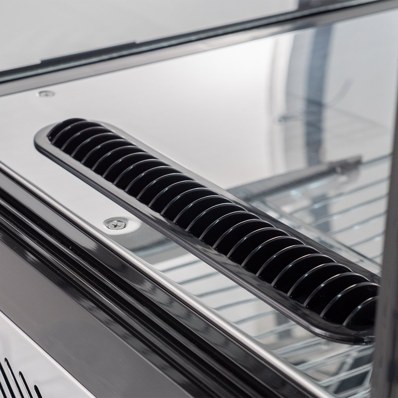 Kühlvitrine ECO 160 Liter, 880 mm, mit LED-Beleuchtung und 2 Ablagen