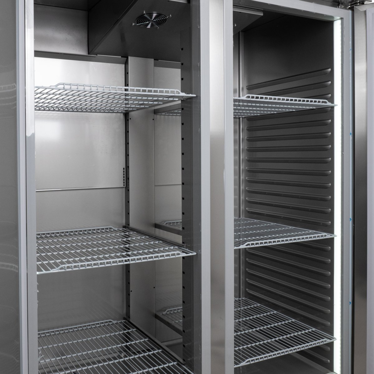 Armoire réfrigérée professionnelle Avantis 1400 GN 2/1