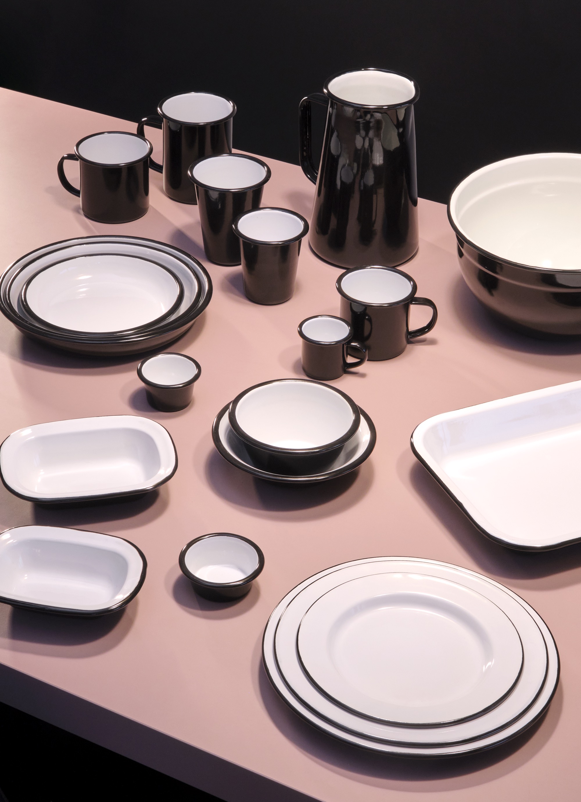 Kan GRACE, 2,2 ltr., Ø 11,5 cm, hoogte 22 cm, emaille