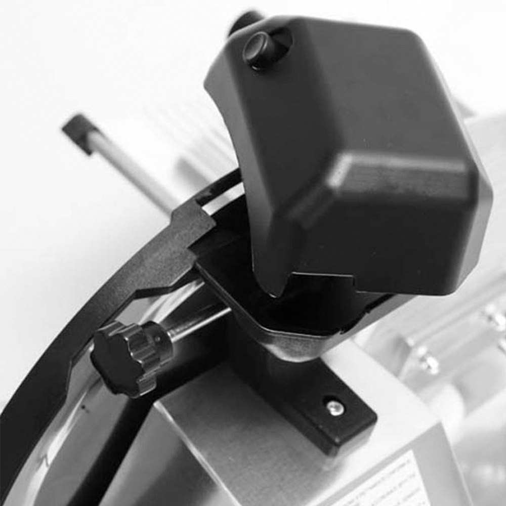 Professionelle Aufschnittmaschine, Messer Ø 300 mm