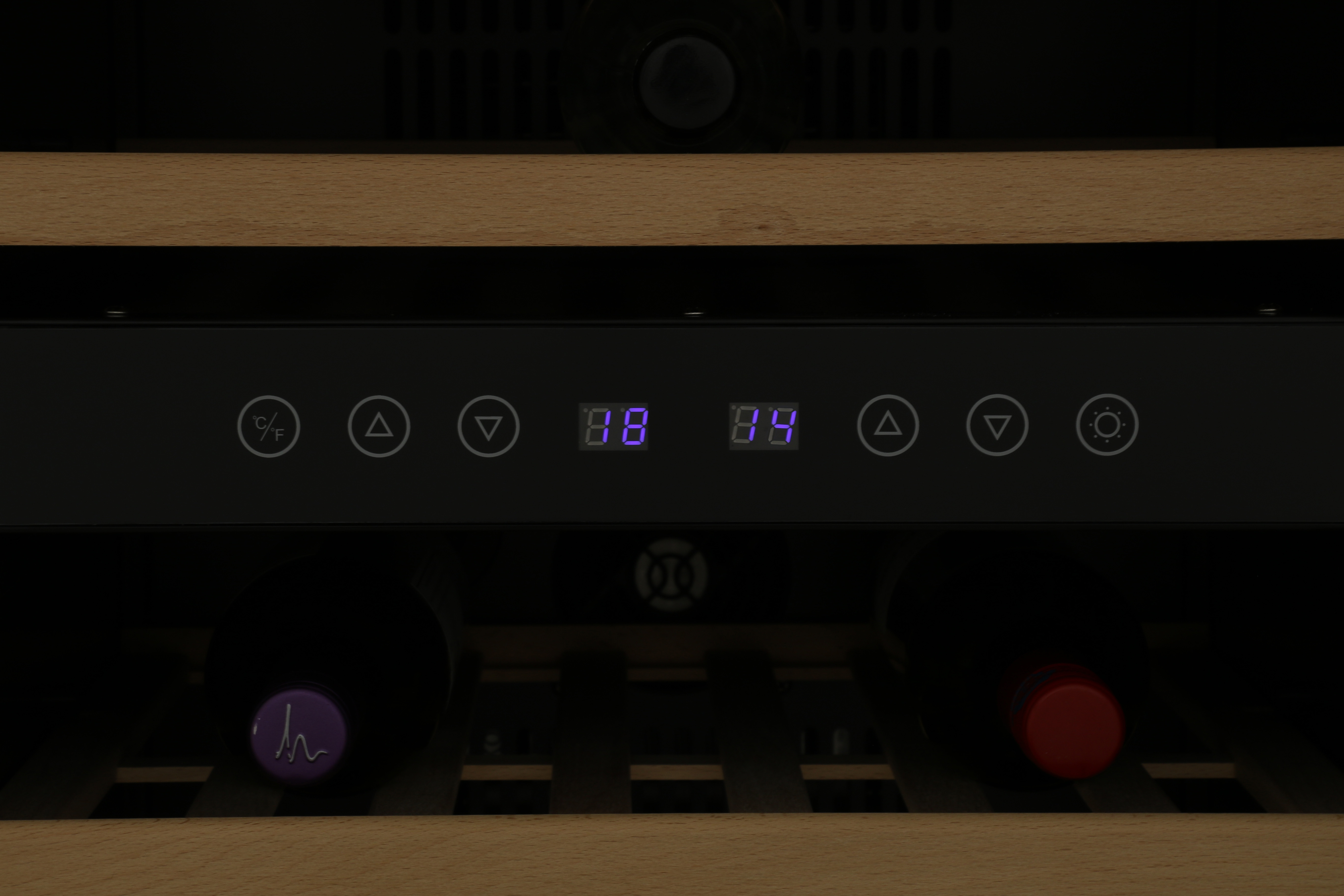 Weinkühlschrank - Schwarz - 45 Flaschen - Exquisit