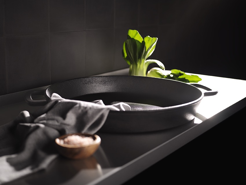 Gietijzeren reuzenpan, Ø 50 cm, hoogte 7 cm, met zijgreep