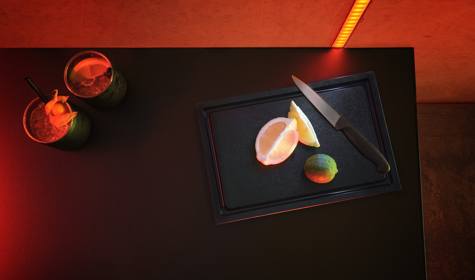 Snijplank NOCTURN, met sapgoot, 30 x 20 x 2 cm, zwart, polypropyleen