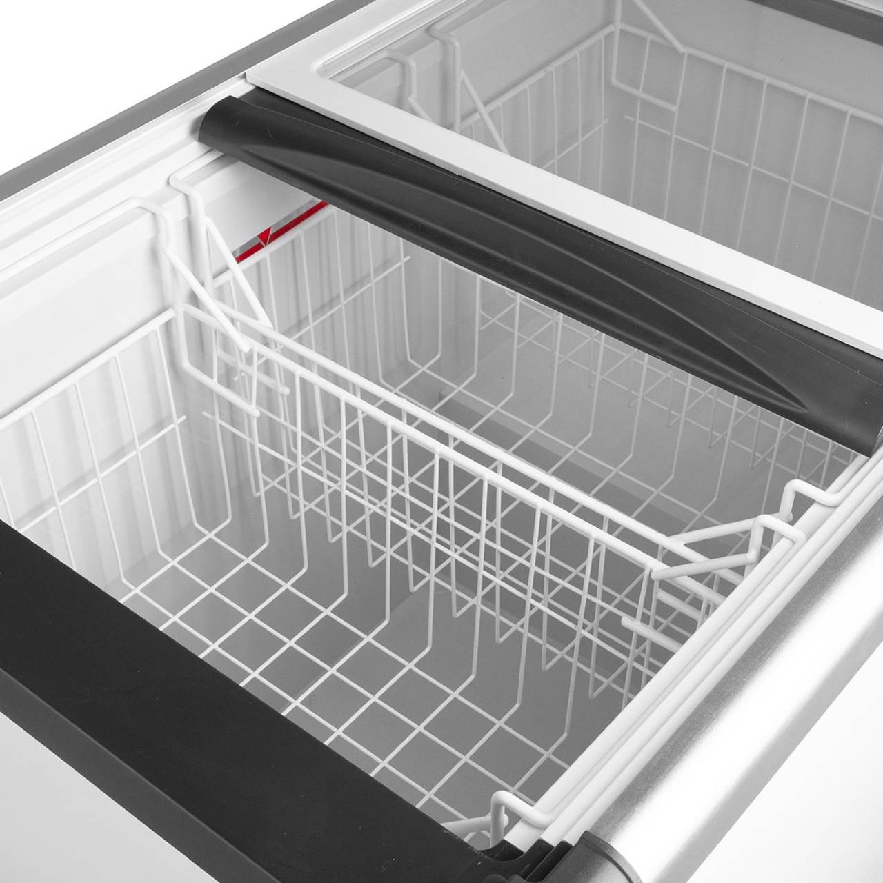 Tiefkühltruhe ECO 350 mit Glasschiebedeckel, 4 Rollen