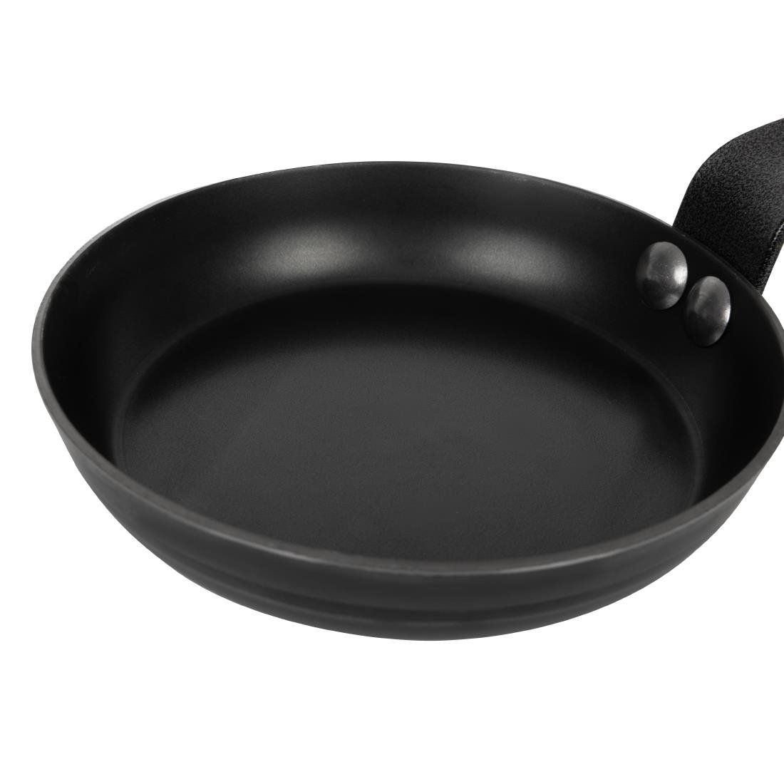 Poêle à blinis en tôle dacier bleuie De Buyer 12 cm