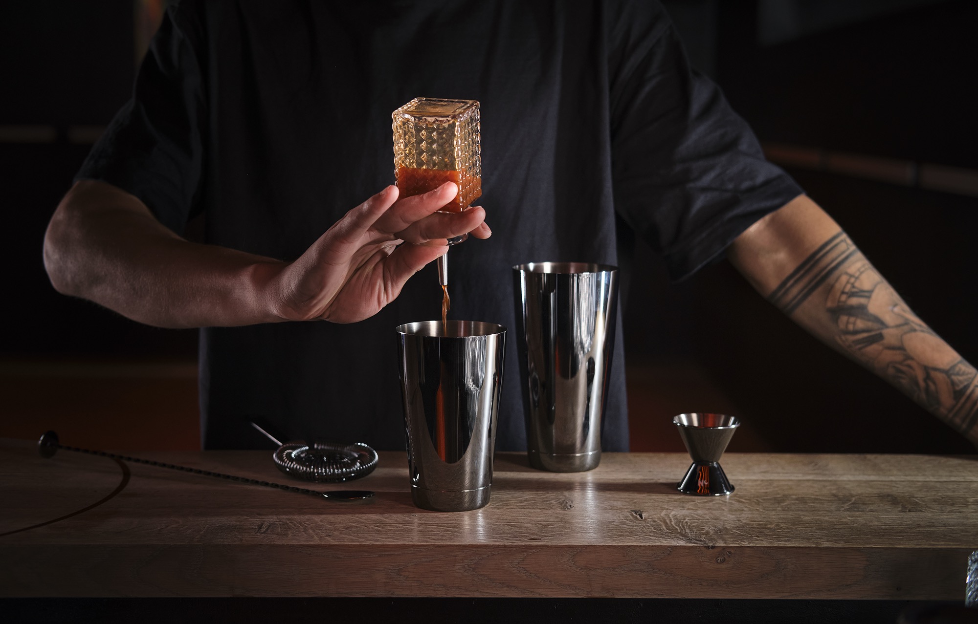 Shaker Tin Tin NOCTURN, 0,8 ltr., Ø 9 cm, gun metal, Chromnickelstahl 18/8