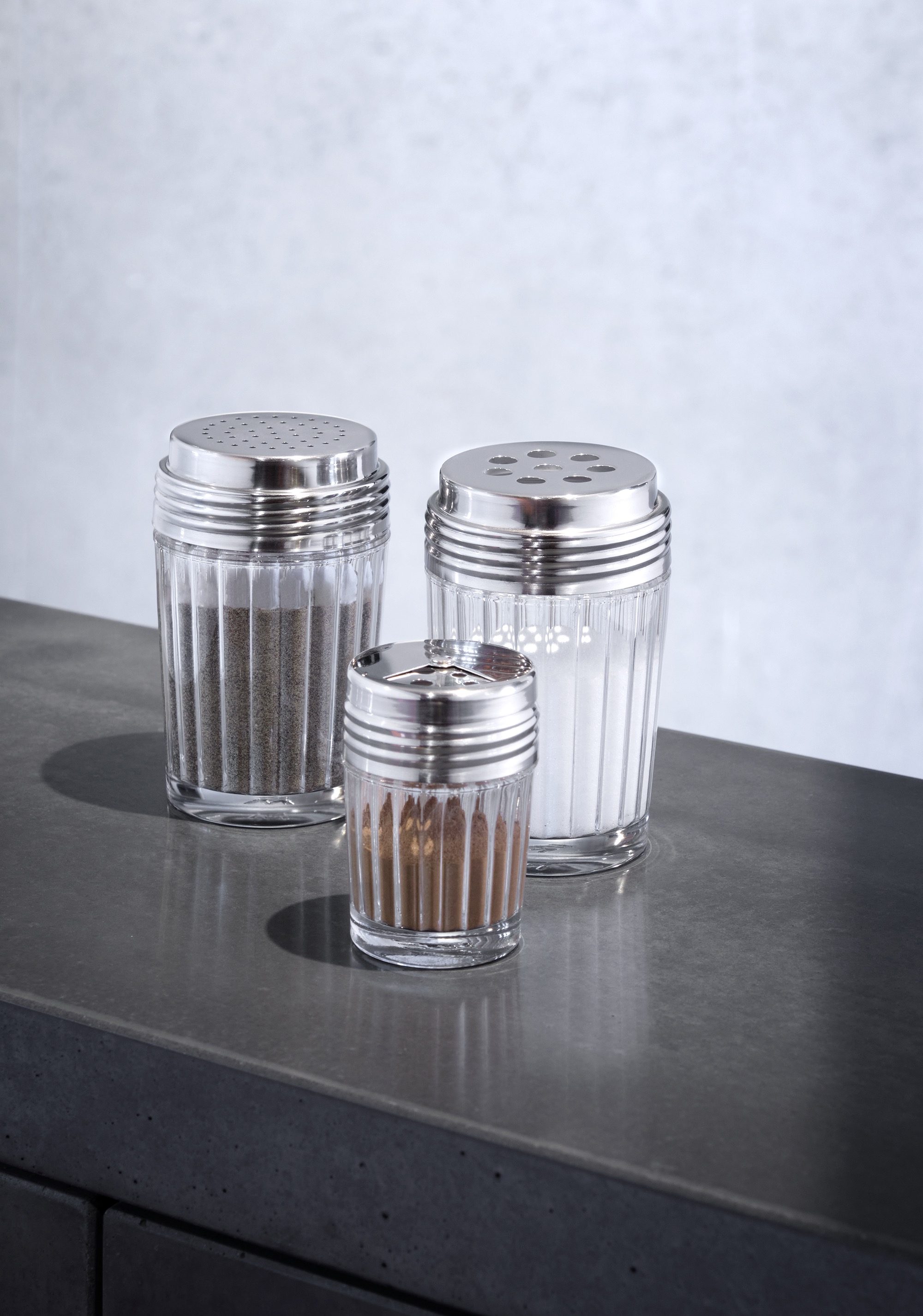 Multi-strooier, Ø 7 cm, hoogte 11,5 cm, glas, chroom-nikkelstaal 18/8