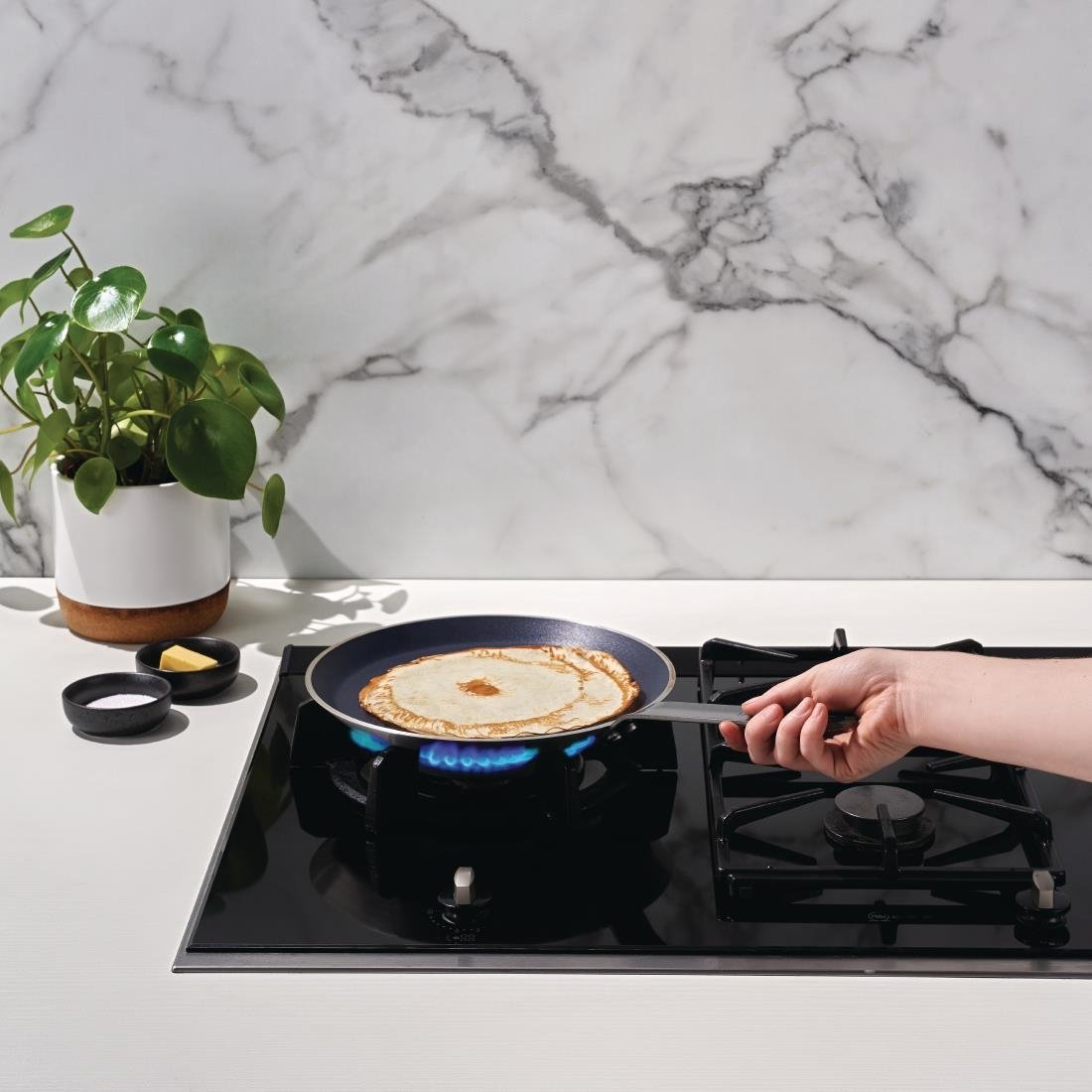 Poêle à crêpes en aluminium antiadhésive Vogue Teflon Platinium Plus 260mm