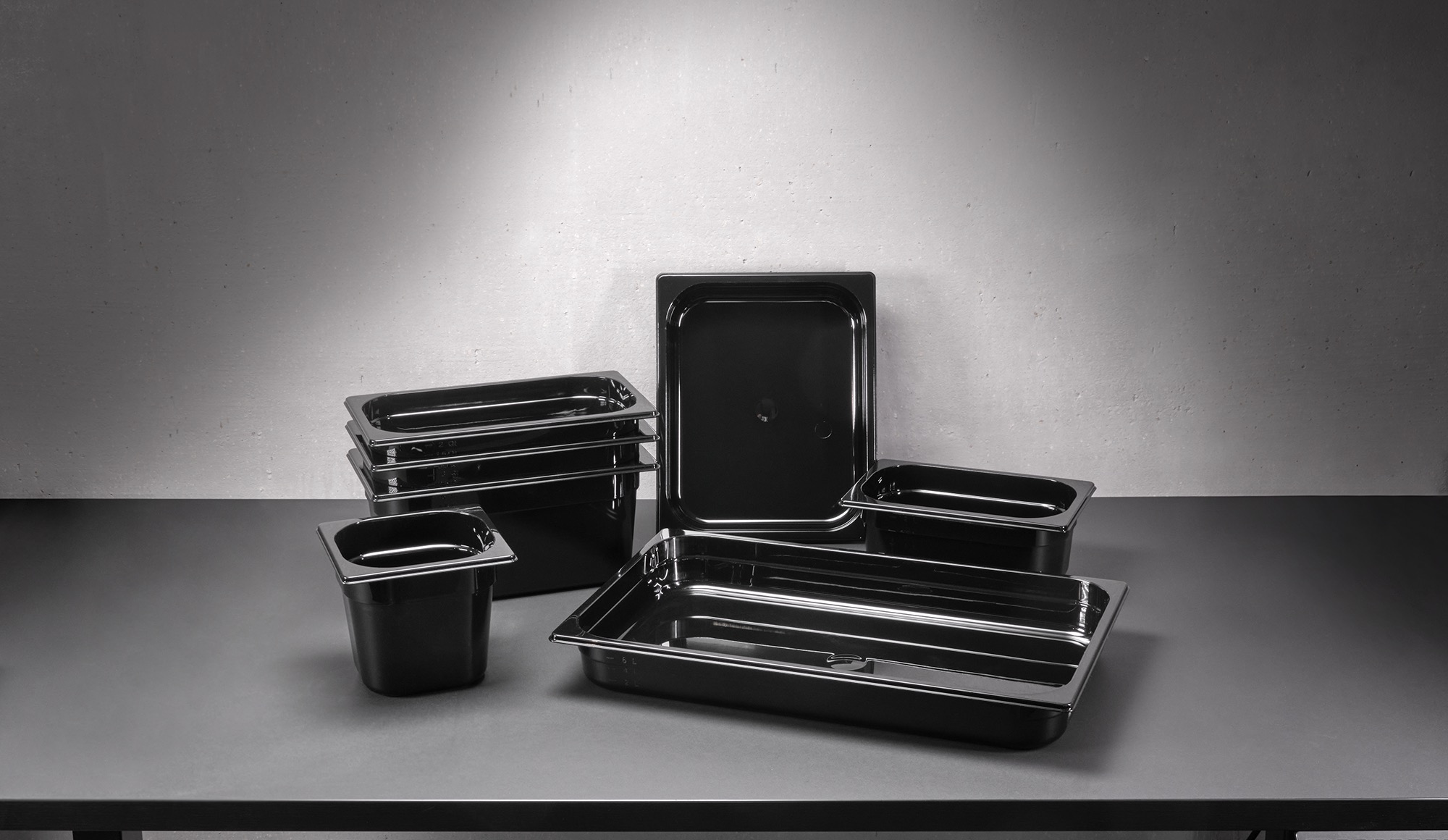 GN-bak GN 96 ZWART 1/3-150 mm, zwart, polycarbonaat