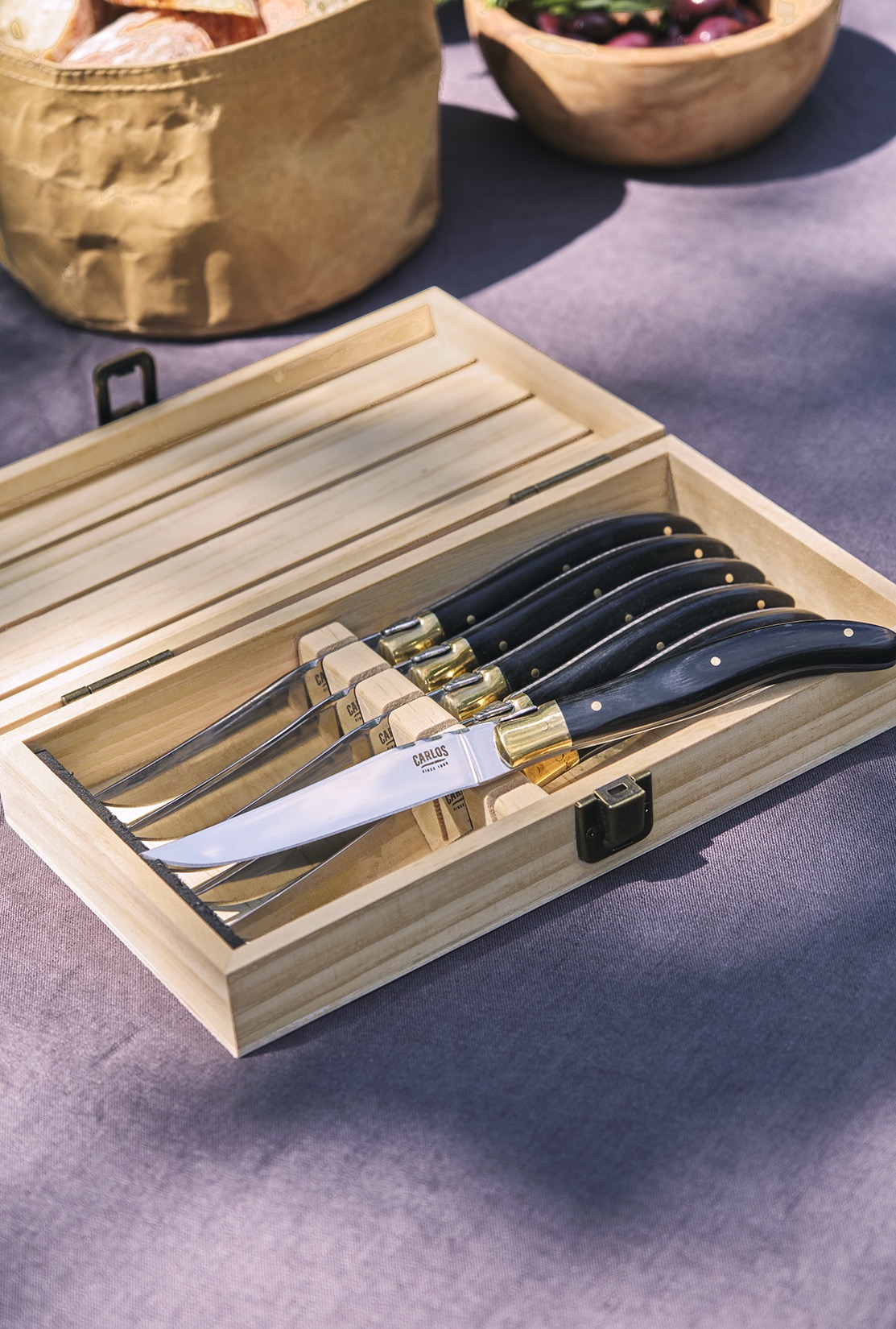 Boîte à couteaux à steak CARLOS, avec 6 couteaux, 23 cm, bois de pin, acier de lame 420, bois