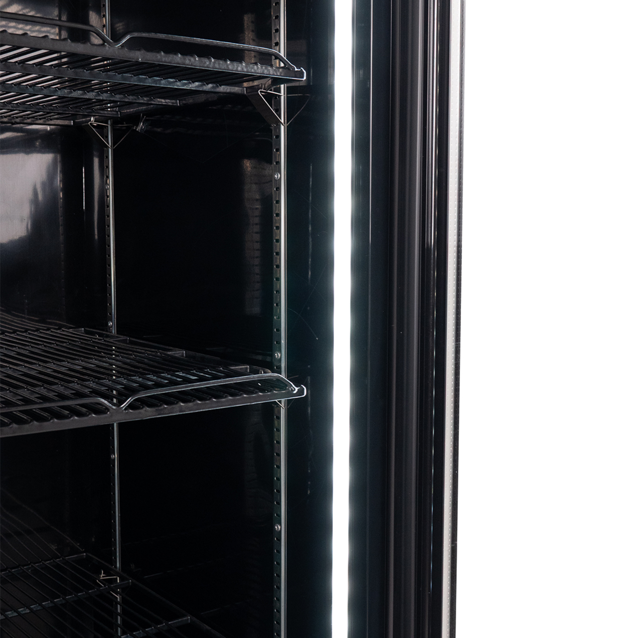 Getränkekühlschrank ECO 630 mit Leuchtaufsatz und Klapptüren