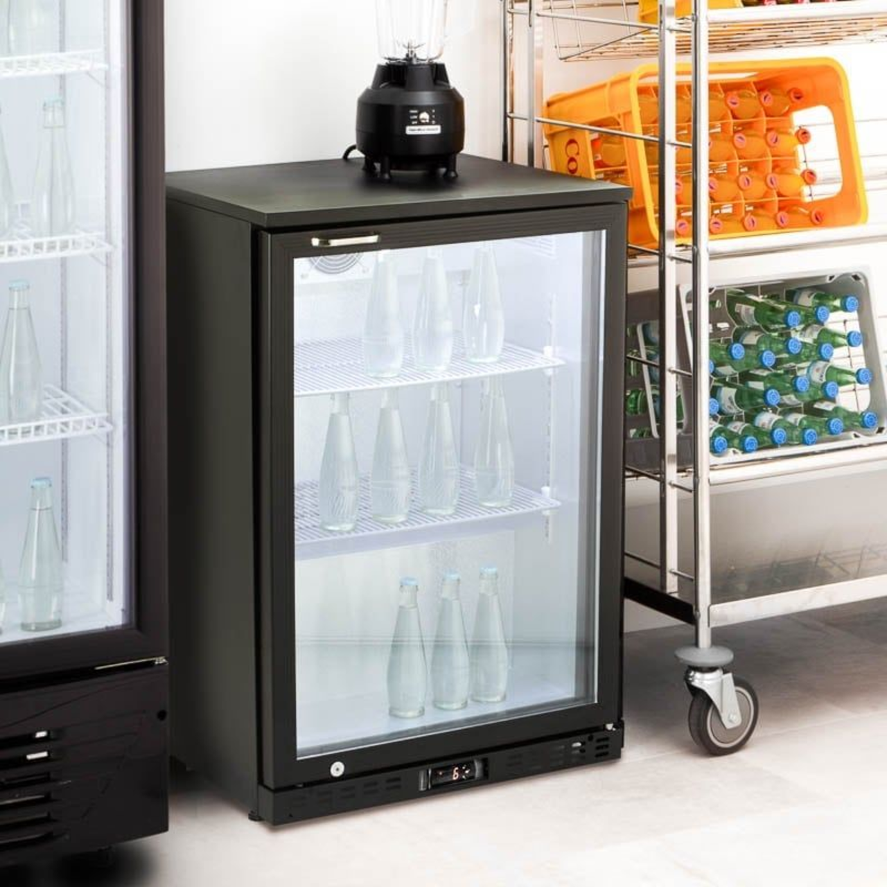 Armoire à boissons ECO 130 noire, éclairage LED, encastrable sous plan