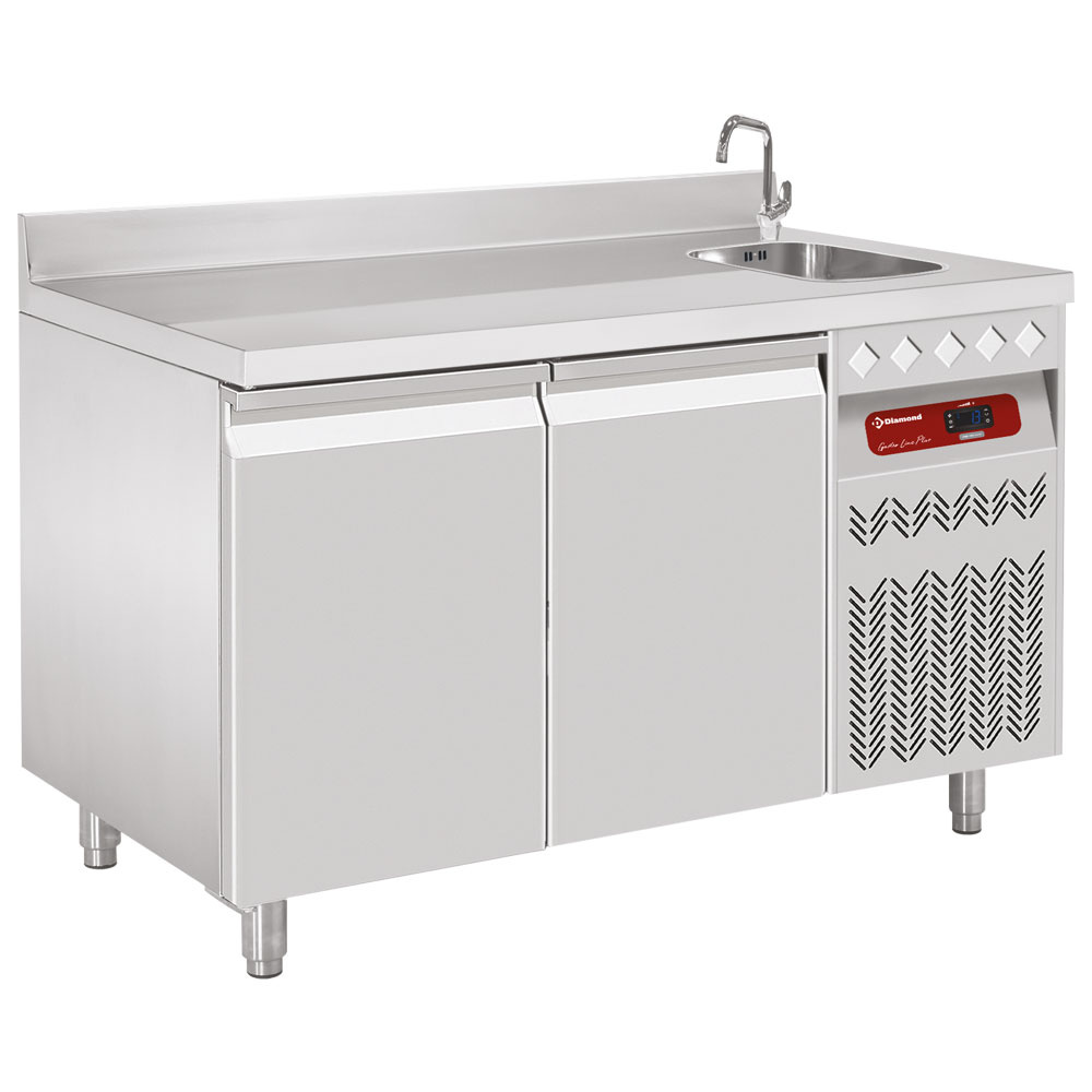 Umluft- Kühltisch "für die Wand", 2 Türen GN 1/1, 260 Lit. mit Spülbecken