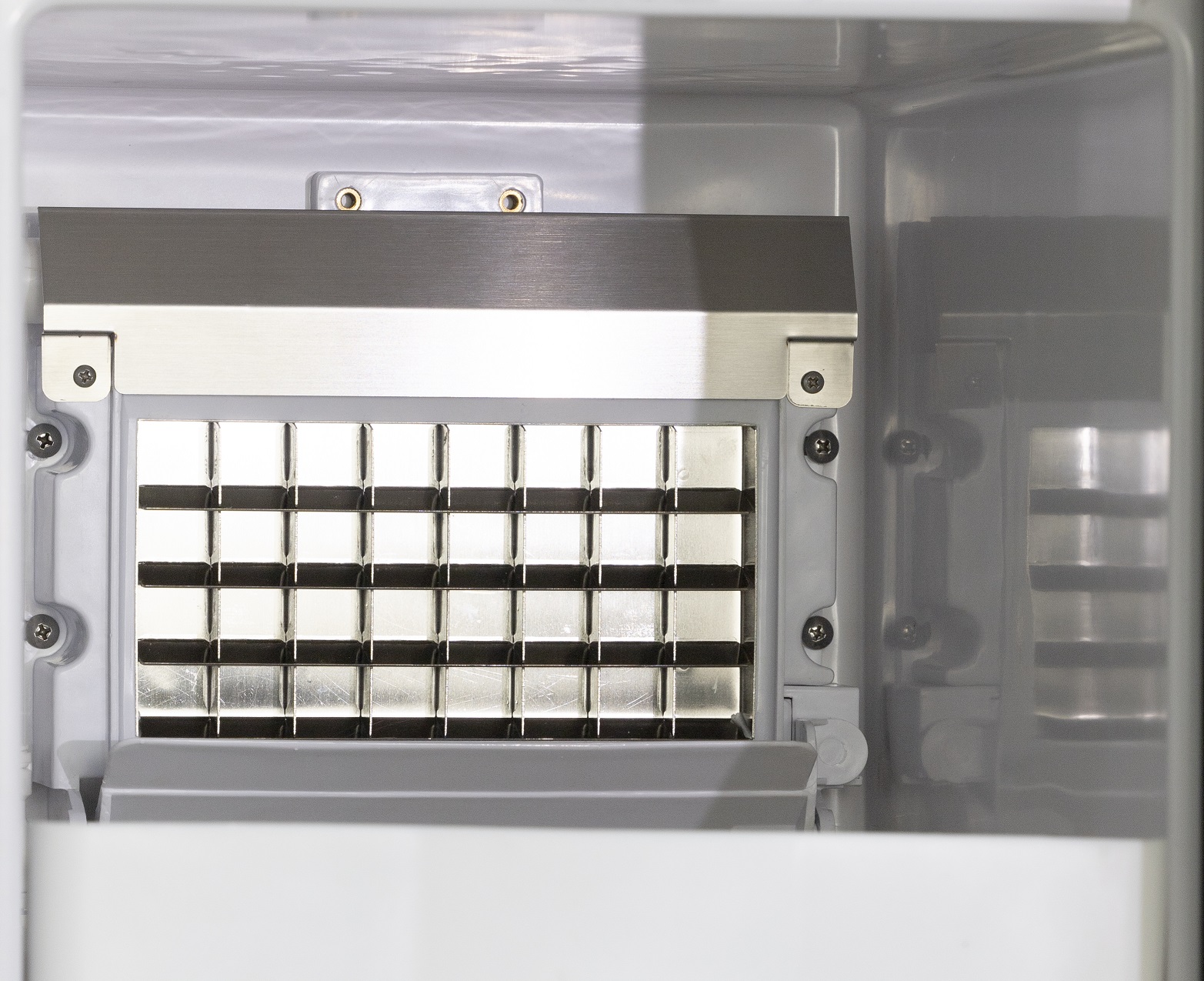 SARO Machine à glaçons modèle EB 30IN