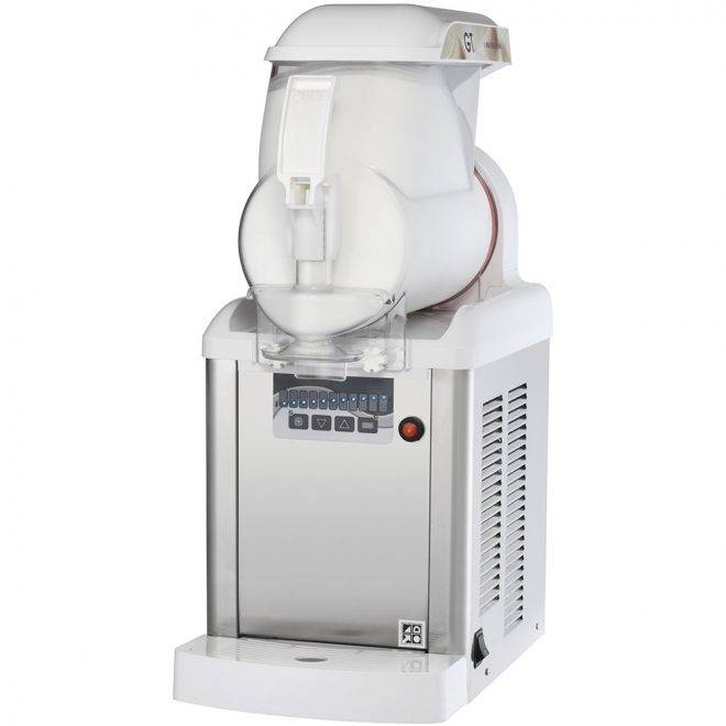 Softeisdispenser mit weißem Softeis befüllt.